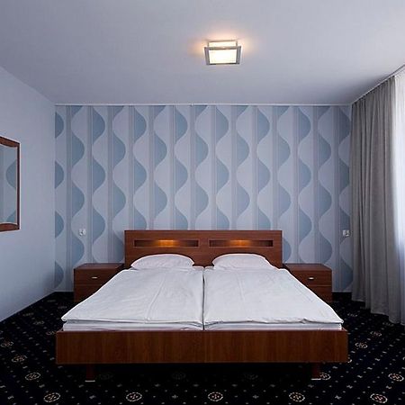 Hotel Naramowice Poznan Exterior foto